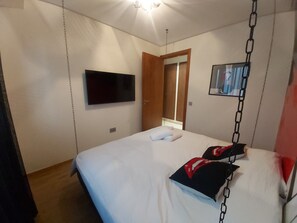 2 slaapkamers, een strijkplank/strijkijzer, gratis wifi, beddengoed