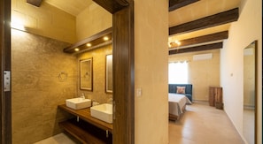 5 chambres, fer et planche Ă repasser, lit parapluie, Wi-Fi gratuit