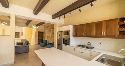 House of character with heated indoor pool in Gozo