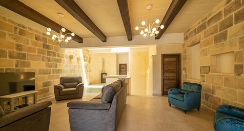 House of character with heated indoor pool in Gozo