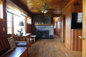 Téléviseur connecté, foyer