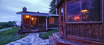 Rustic experience with heated pool and spa