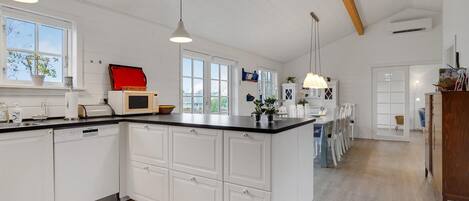 Refrigerador, horno, parrilla de estufa y lavavajillas