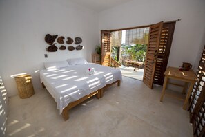 Comfort Double Room, 1 King Bed | Laptop workspace, free WiFi, bed sheets - Hotel Casa Chula (Santa María Colotepec)