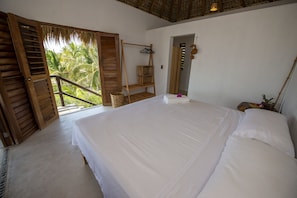 Panoramic Double Room, 1 King Bed | Laptop workspace, free WiFi, bed sheets - Hotel Casa Chula (Santa María Colotepec)