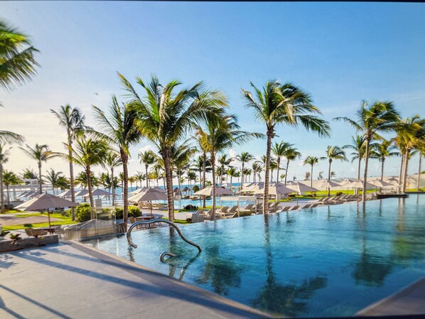 Outdoor pool, a heated pool