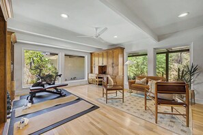 Fitness facility - Private Desert Retreat | Pool, Peloton & Views (Paradise Valley)