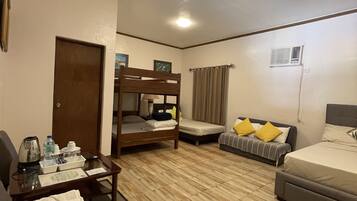 3 bedrooms, desk, free WiFi, bed sheets