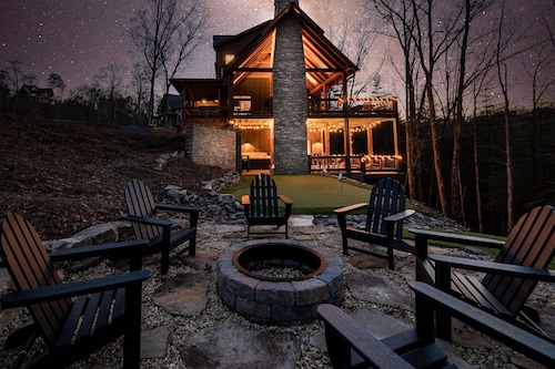 Summer Escape w/ 5BR,Hot Tub,Fireplaces,Blue Ridge