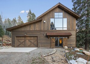 Exterior - Lake Side, Paddleboards, Firepit, Basketball! (Durango)