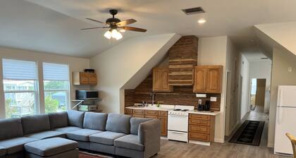 Fishing and Hunting Cottage in Shell Beach, St. Bernard, LA