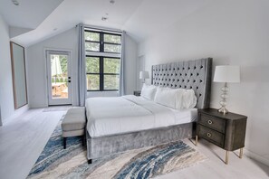 6 dormitoris, escriptori i planxa i posts de planxar