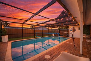 Unclassified image, 4 of 24, button