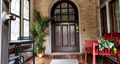 MKE Mansion - East Wing Private Home