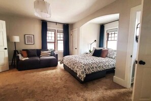 3 bedrooms, iron/ironing board, free WiFi