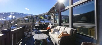 Spacious & Unforgettable Beaver Creek home. 270 degree views of the mountain