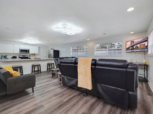 Paradise at Tallahassee - 4BR/2Bathrooms