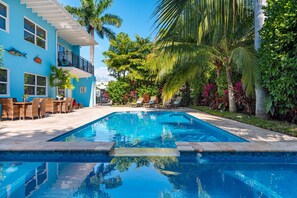 حمّام سباحة خارجي، حمّام سباحة مُدفَّأ