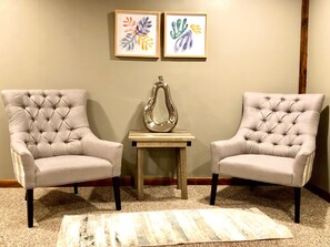 Deluxe House | Living area | 70-inch Smart TV with digital channels, TV - Truyen Quach (Lincoln)