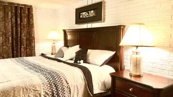 Deluxe House | 5 bedrooms, iron/ironing board, free WiFi, bed sheets