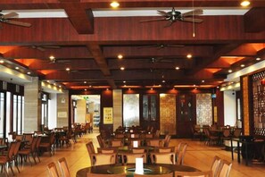 Dining - Daxiagu Ligong Guoyuan Holiday Hotel (Ruyuan)