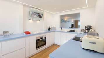 Fridge, dishwasher, electric kettle, toaster