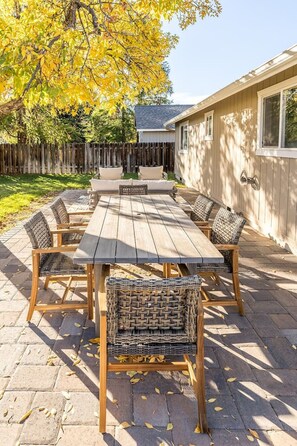 Outdoor dining