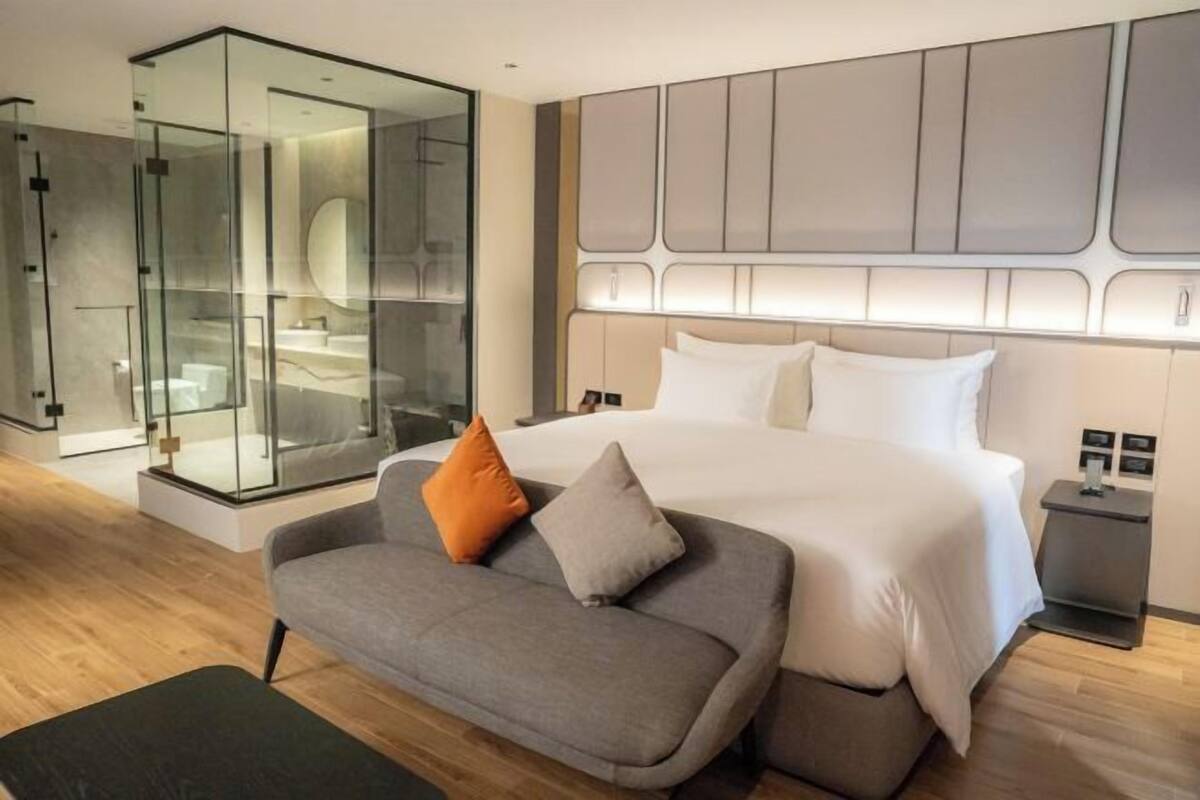 1 bedroom, free minibar, in-room safe, individually decorated