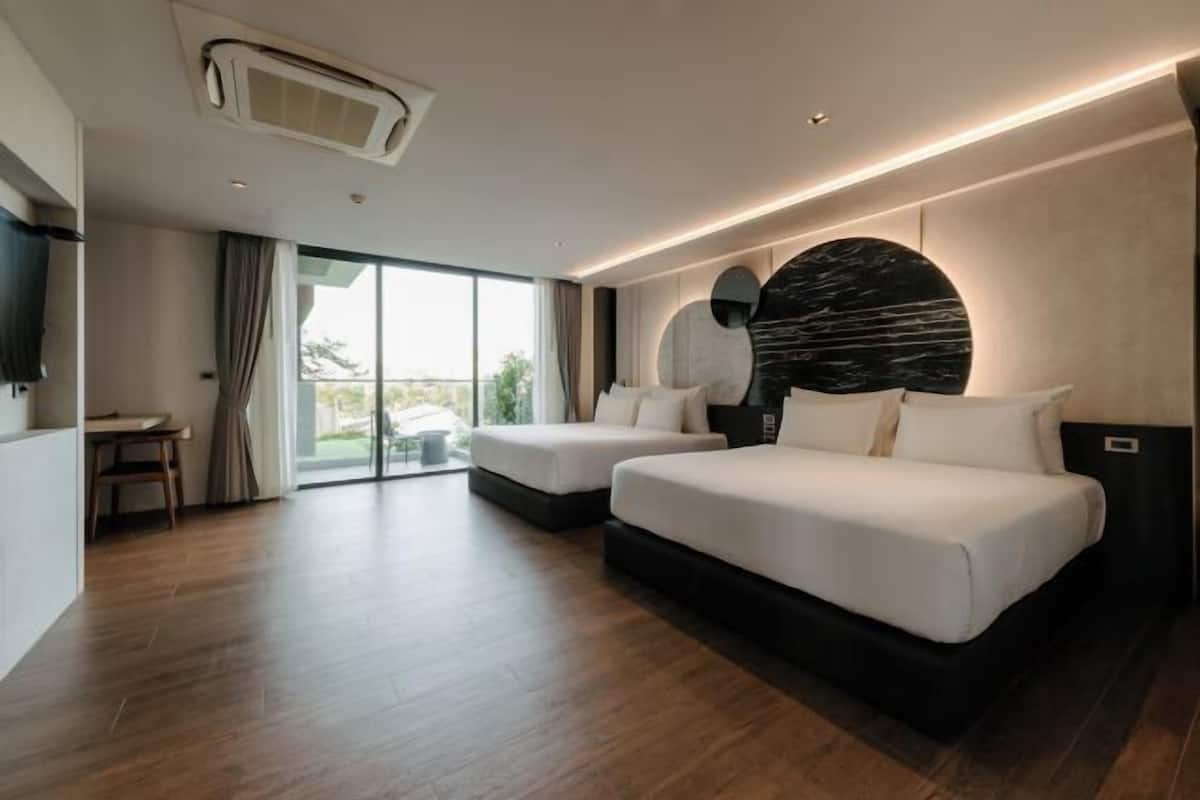1 bedroom, free minibar, in-room safe, individually decorated