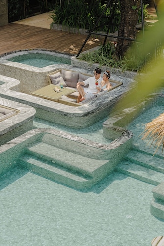 RICHMANN RESORT HOTEL HATYAI