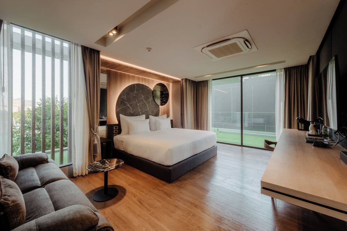 Deluxe Garden View | Minibar với thức uống miễn phí, két bảo mật tại phòng, bàn 