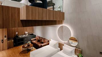 Family & Friends Duplex | Ilmaiset minibaarituotteet, tallelokero huoneessa