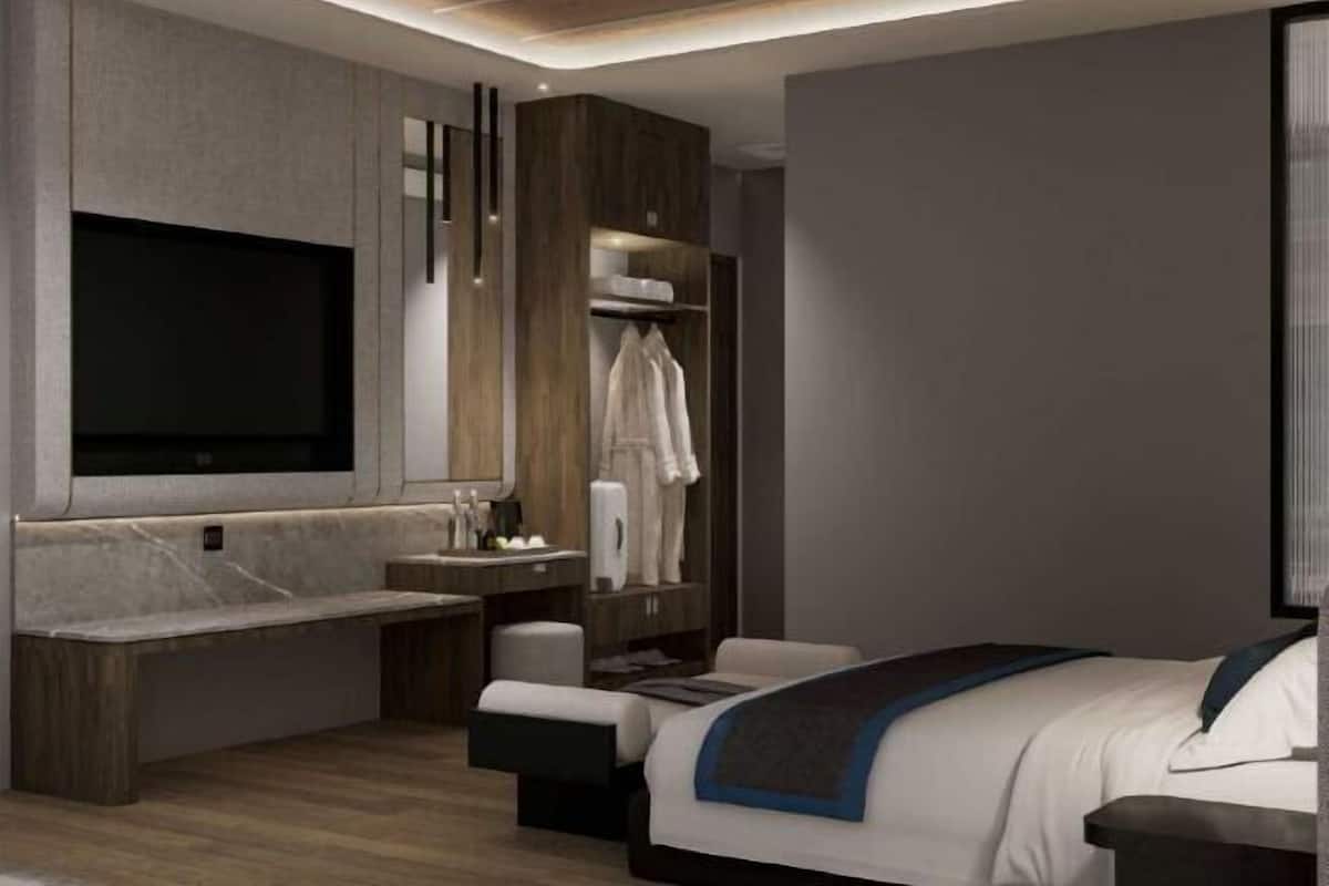 1 bedroom, free minibar, in-room safe, individually decorated