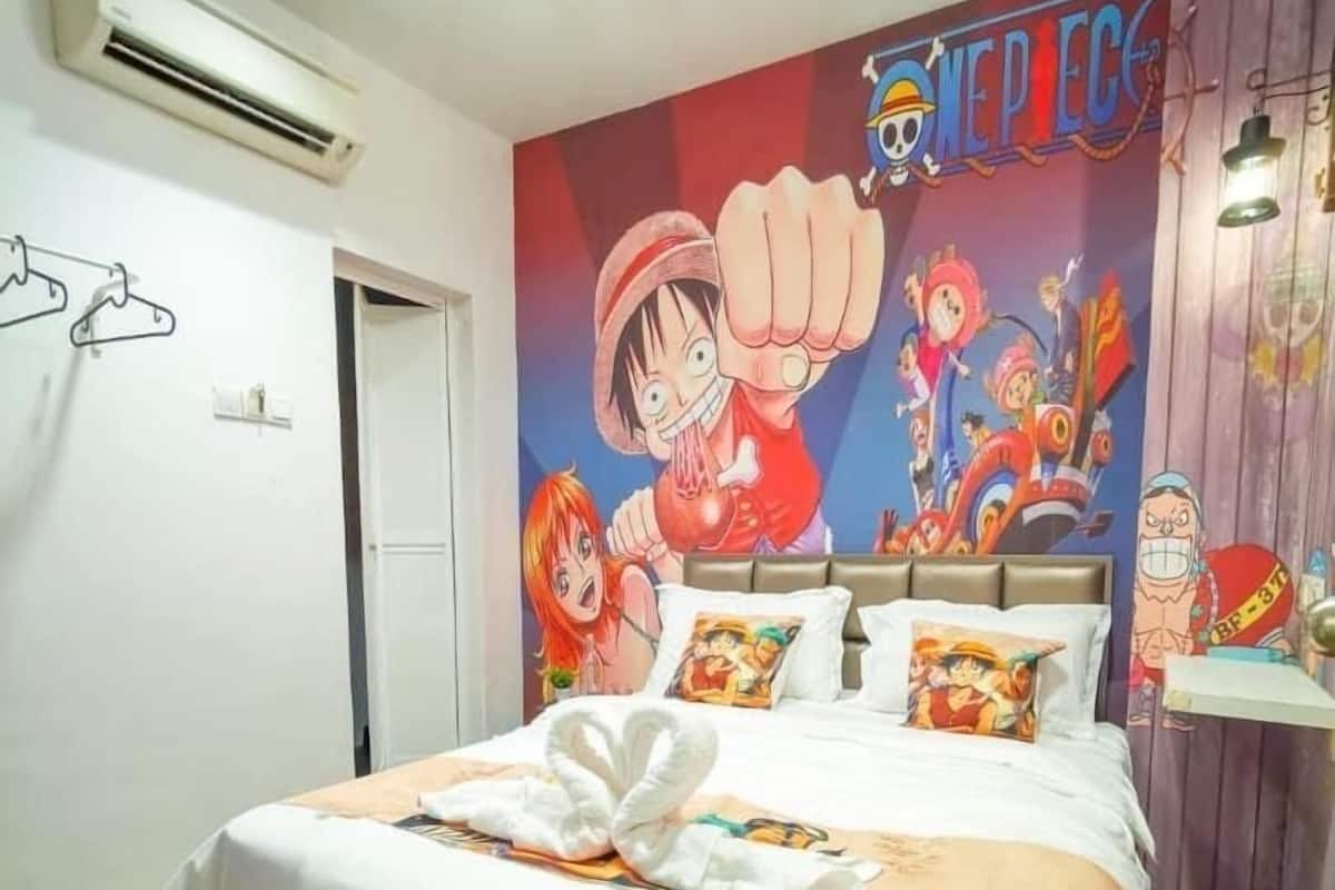 Standard Room, 1 Queen Bed | 1 bedroom, iron/ironing board, free WiFi, bed sheets