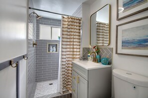 Shower, towels, soap, shampoo