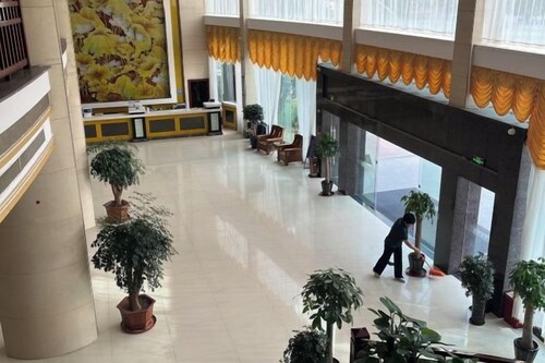 Promenade Hotel