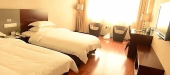 Promenade Hotel