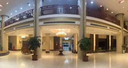 Promenade Hotel