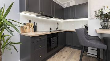 Apartment, 1 Bedroom, Balcony | Private kitchen | Coffee/tea maker, cookware/dishes/utensils