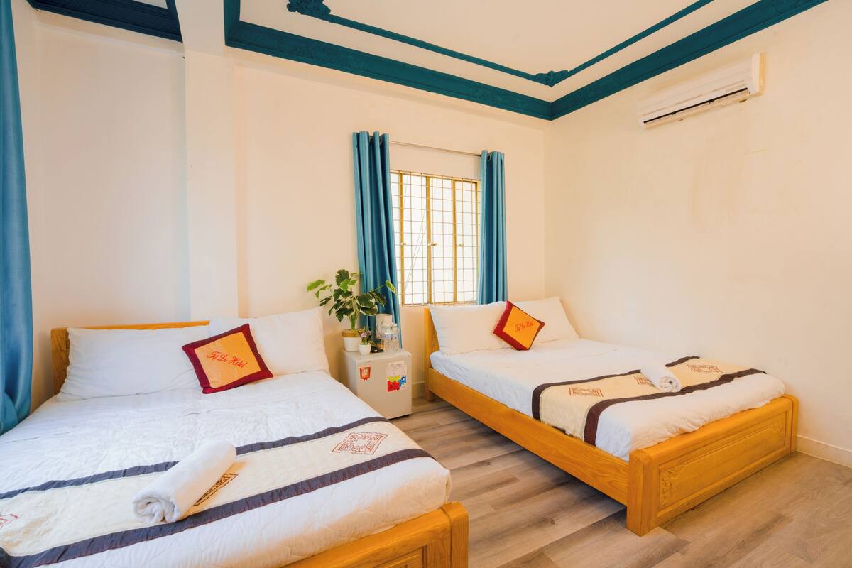 1 bedroom, blackout curtains, soundproofing, free WiFi