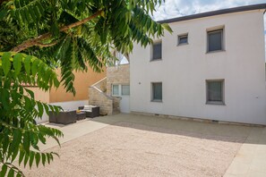 BBQ/picnic area - Apartments Ivanusevic (Vir)