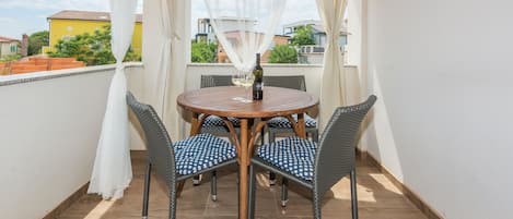 Classic Apartment A1 | Terrace/patio