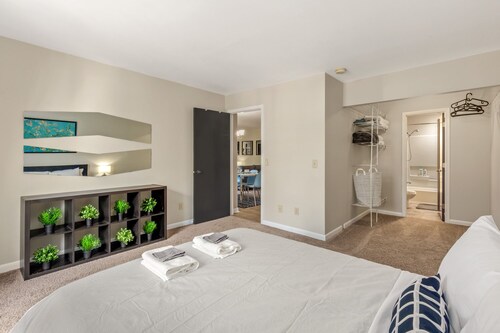 Ground Level UNC 2BR 2BA w/ Pool - Pet Friendly