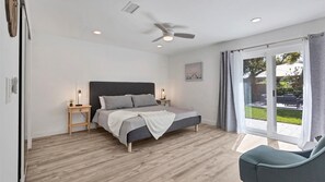 3 bedrooms, desk, iron/ironing board, free WiFi