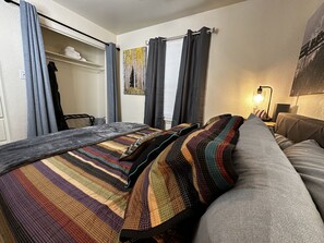 2 slaapkamers, een bureau, wifi