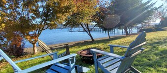 Luxe Waterfront Haven – Private Beach, Game Room & Breathtaking Views