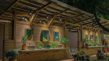 Luksustelt | Bad | Dusj, tøfler, bidé og håndklær