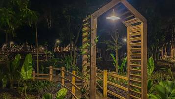Pintu masuk properti
