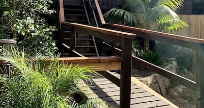 Romantic & cozy cottage w/fireplace; close to hiking trails & 30min to San Diego