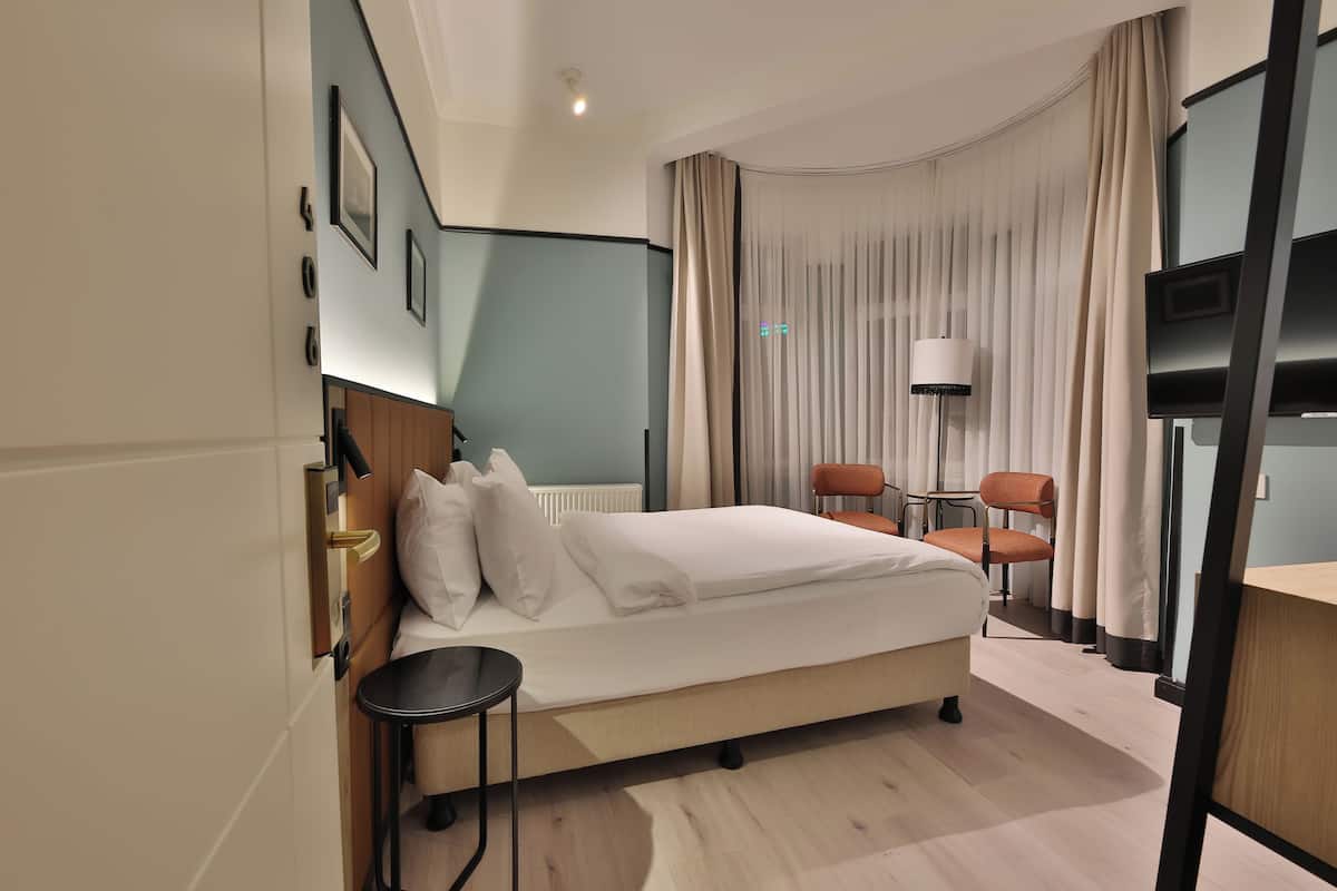 Minibar, in-room safe, blackout curtains, iron/ironing board